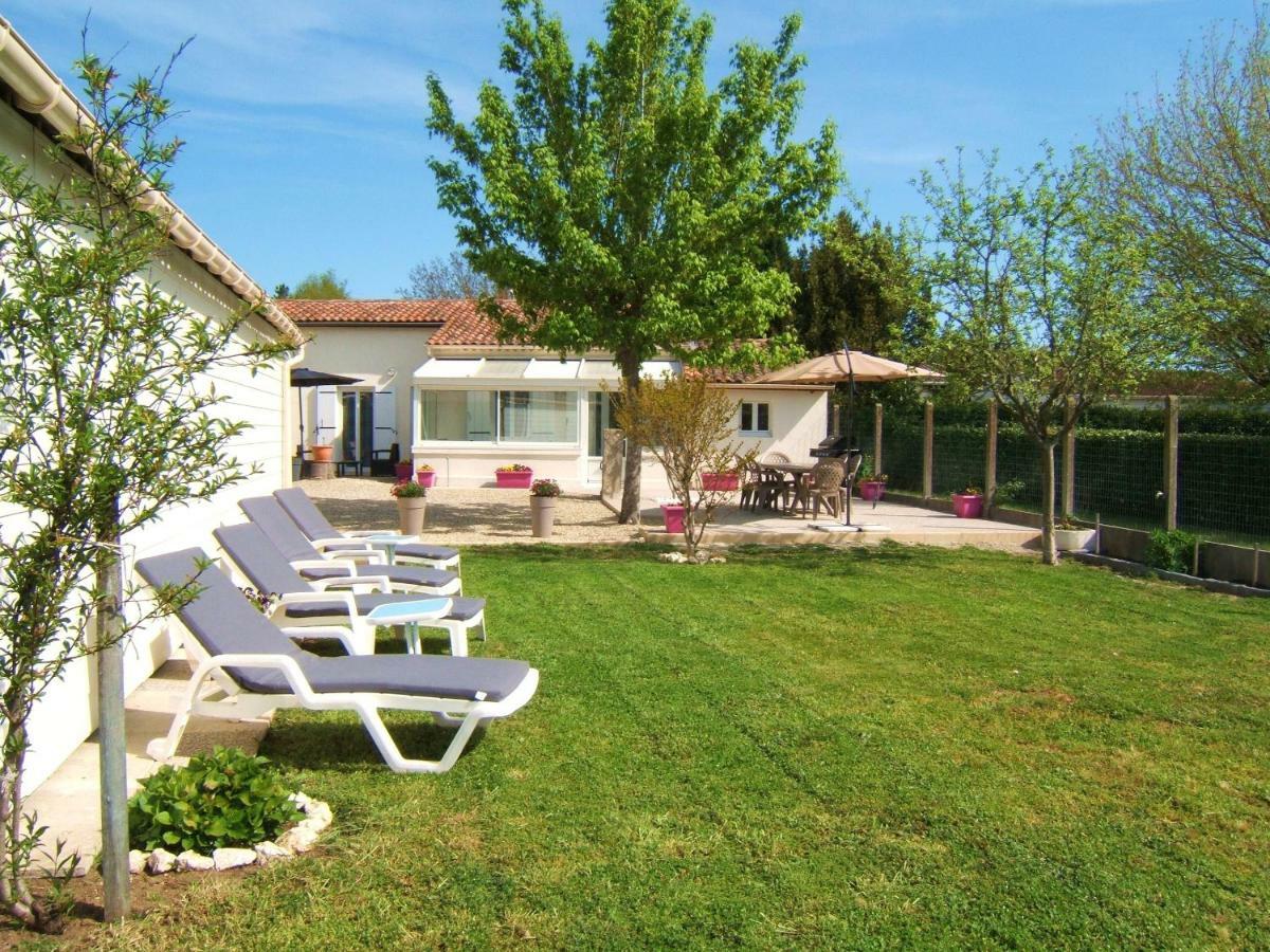 Gite L'Hirondelle Castelnau-de-Médoc Exteriör bild