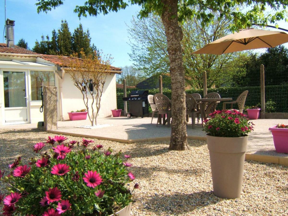 Gite L'Hirondelle Castelnau-de-Médoc Exteriör bild