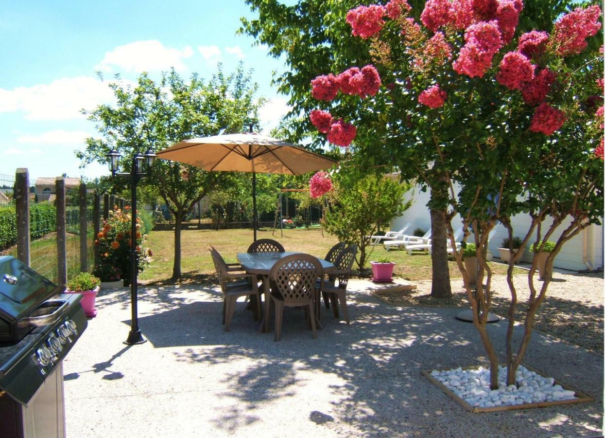 Gite L'Hirondelle Castelnau-de-Médoc Exteriör bild